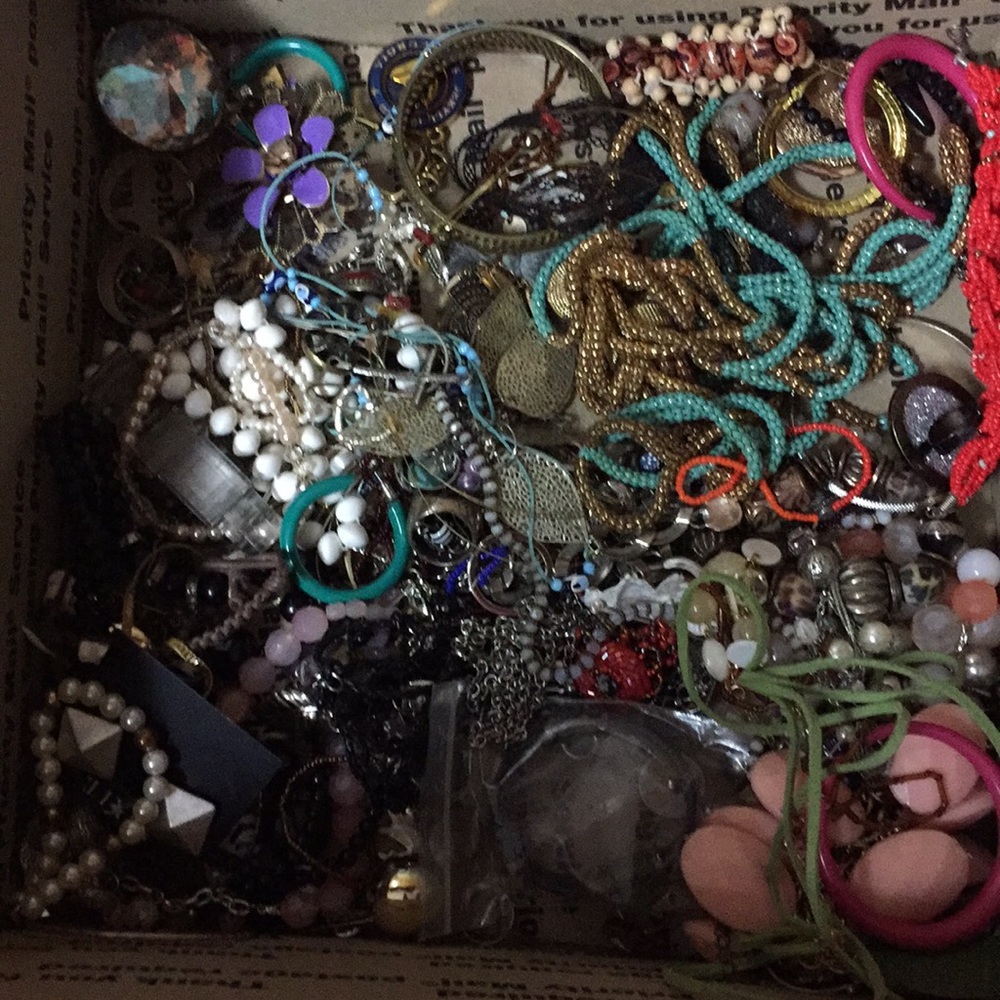 Crafters jewelry lot #2.